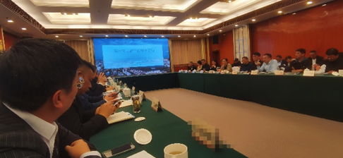 政府搭舞臺, 電梯企業唱大戲 政府搭舞臺, 電梯企業唱大戲