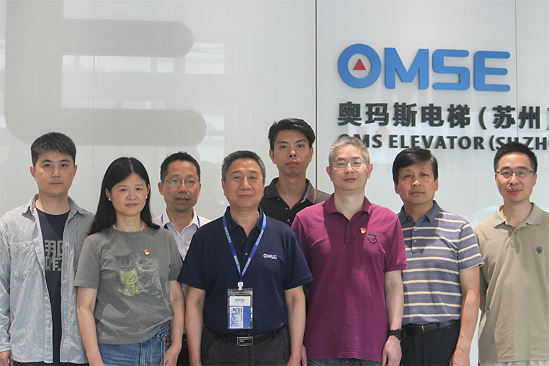 “醫(yī)企攜手護(hù)航生命健康” ----湖州市南潯區(qū)人民醫(yī)院與奧瑪斯電梯簽訂戰(zhàn)略合作協(xié)議簽約報(bào)道 “醫(yī)企攜手護(hù)航生命健康” ----湖州市南潯區(qū)人民醫(yī)院與奧瑪斯電梯簽訂戰(zhàn)略合作協(xié)議簽約報(bào)道